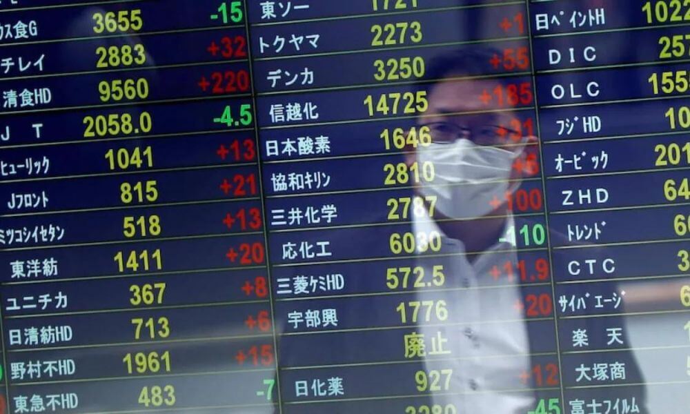 Asian Shares Fall As Investors Brace For Inflation Report